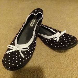 Polka dot flats